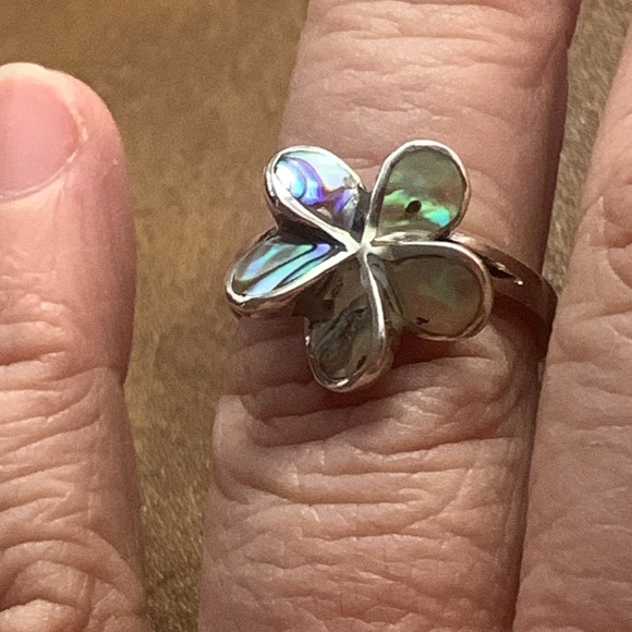 Beautiful Natural Abalone Flower Ring Sterling Silver 925 Size 8.75 - Picture 9 of 10